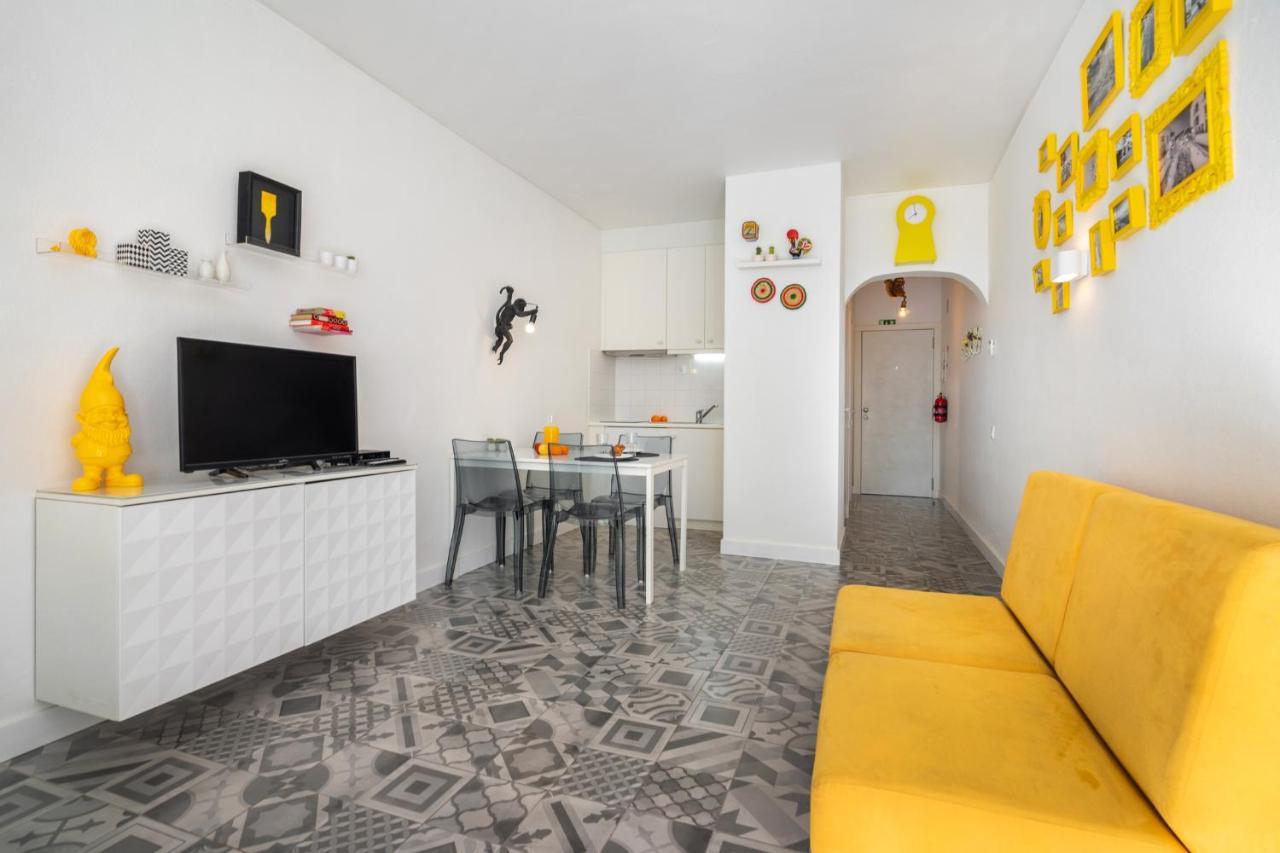Warm Yellow Albufeira Exterior photo